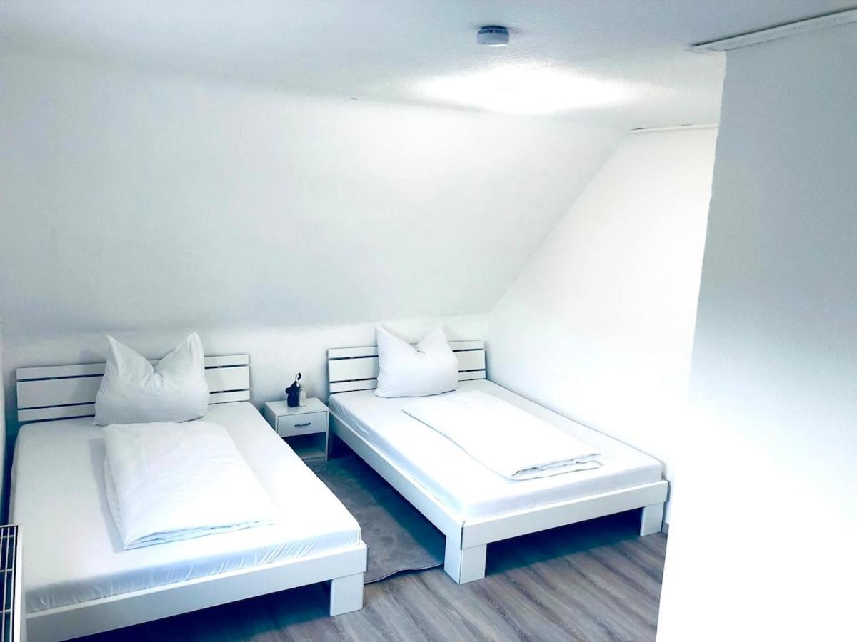 Wohnung Mit Neuem Bad Und Kueche Гельзенкірхен Екстер'єр фото